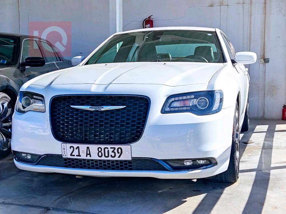 کرایسلەر 300